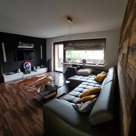 Wunderschoene Moderne In 86m2 Apartment *